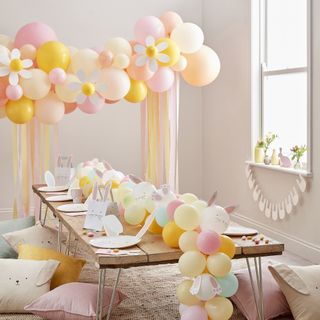 Ballonbue Pastel med Blomster