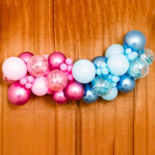 Ilmapallokaari Gender Reveal