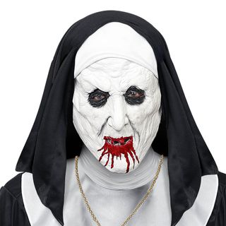 Hvid Nonne med Blodig Maske